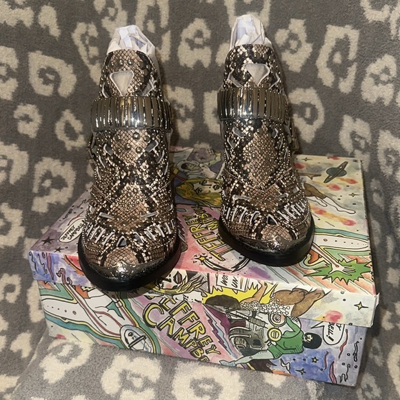 Jeffrey Campbell Calhoun Cutout Booties in Taupe Multi Snake New & Never Worn π - Picture 13 of 17